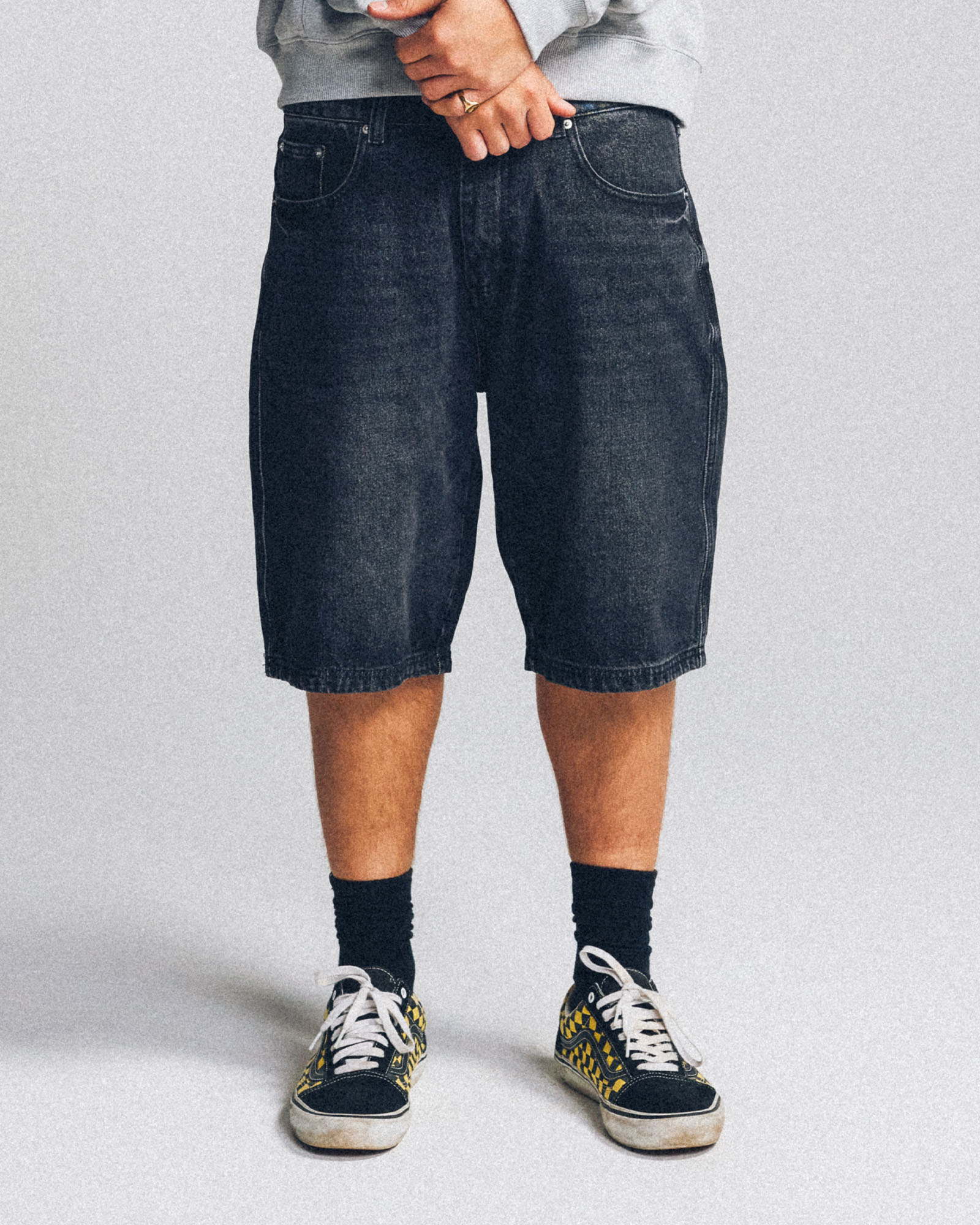 Baggy Denim Shorts - Cleansed Black