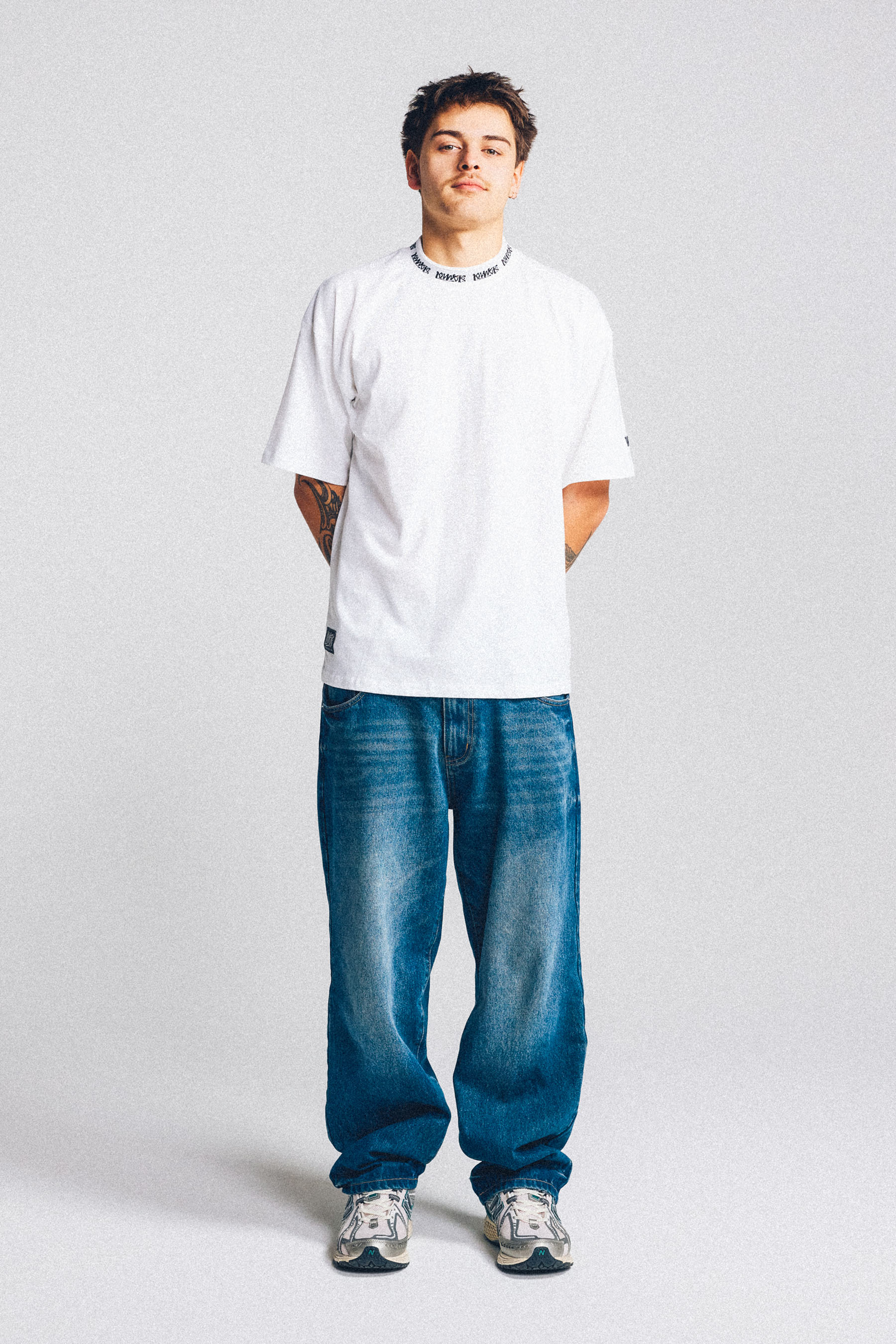 Beefy Tee 2.0 - Bones Neck Band