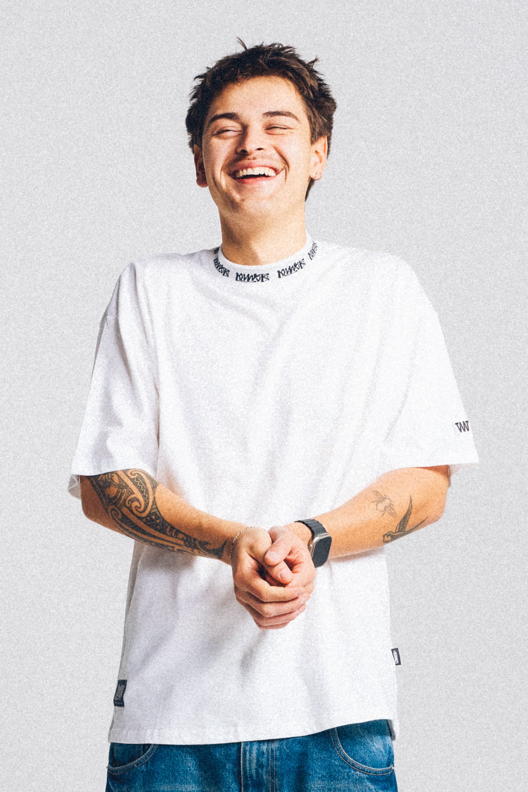 Beefy Tee 2.0 - Bones Neck Band