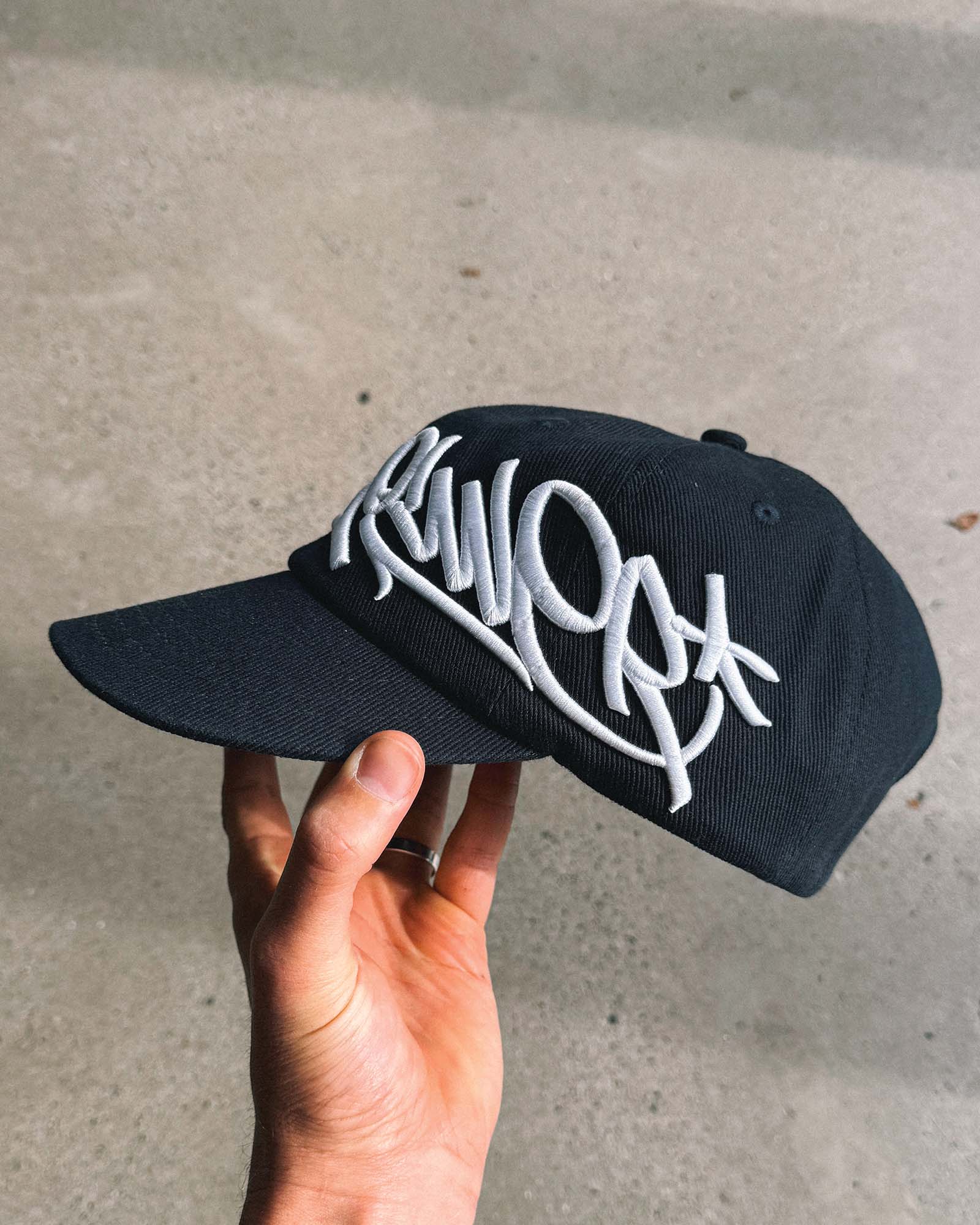 6-Panel Cap - Big Tag Script