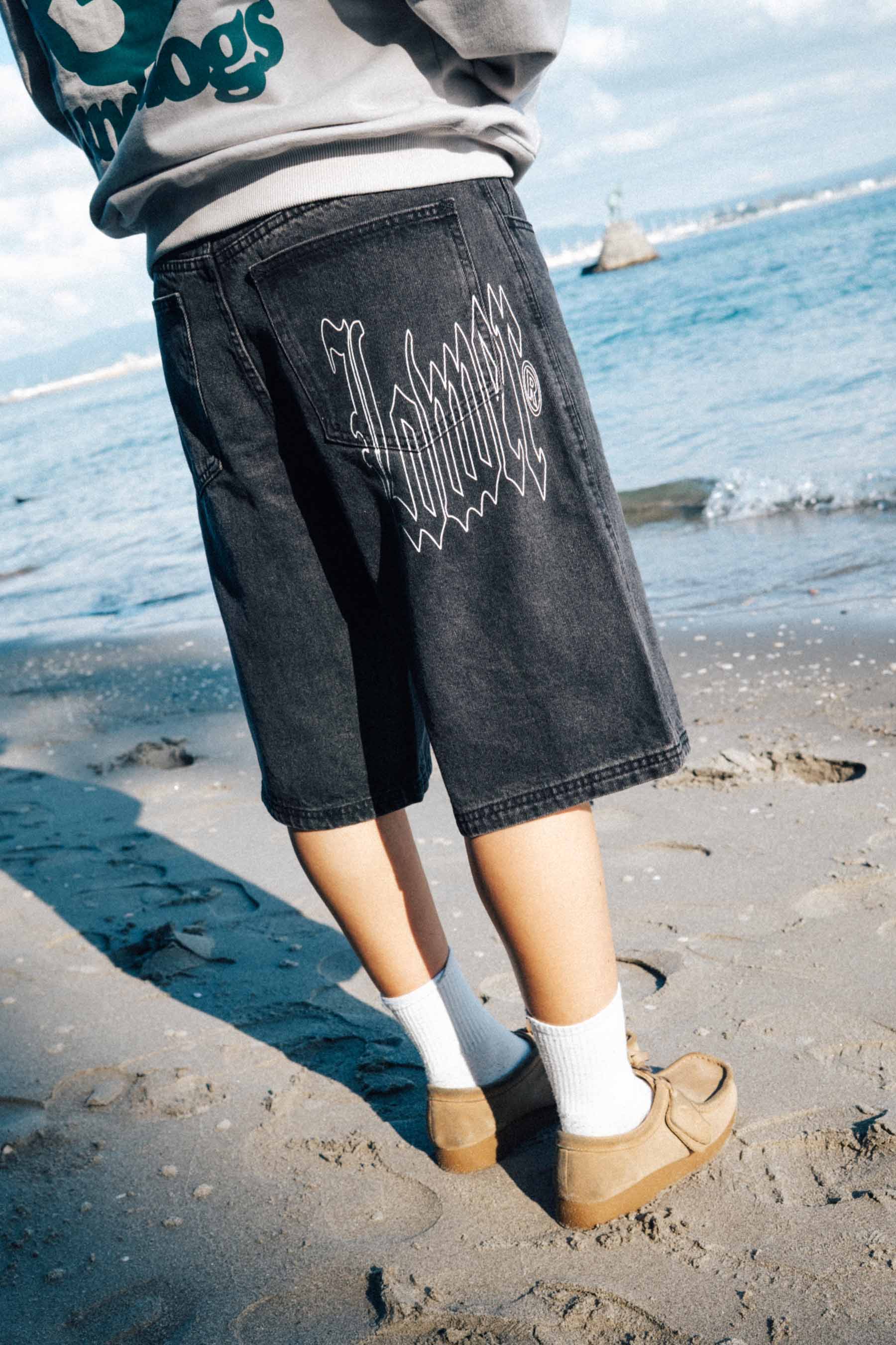 Baggy Denim Shorts - Outline